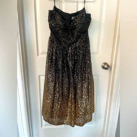 Eliza J Black and Gold Strapless Dress - Picture 2 of 4